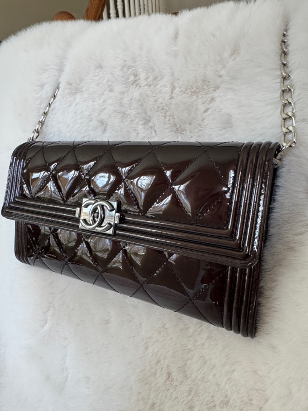 CHANEL Quilted Patent Leather Boy Wallet on chain w/insert in Deep Brown - Picture 2 of 16